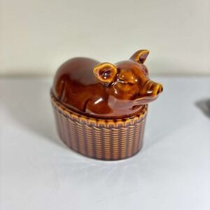 Martha Stewart Sculpted Pig Covered Baker 6in Stoneware Microwave Oven‎ Safe